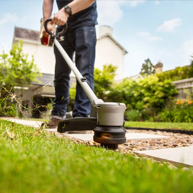 Pack Débroussailleuse + batterie 2Ah + chargeur